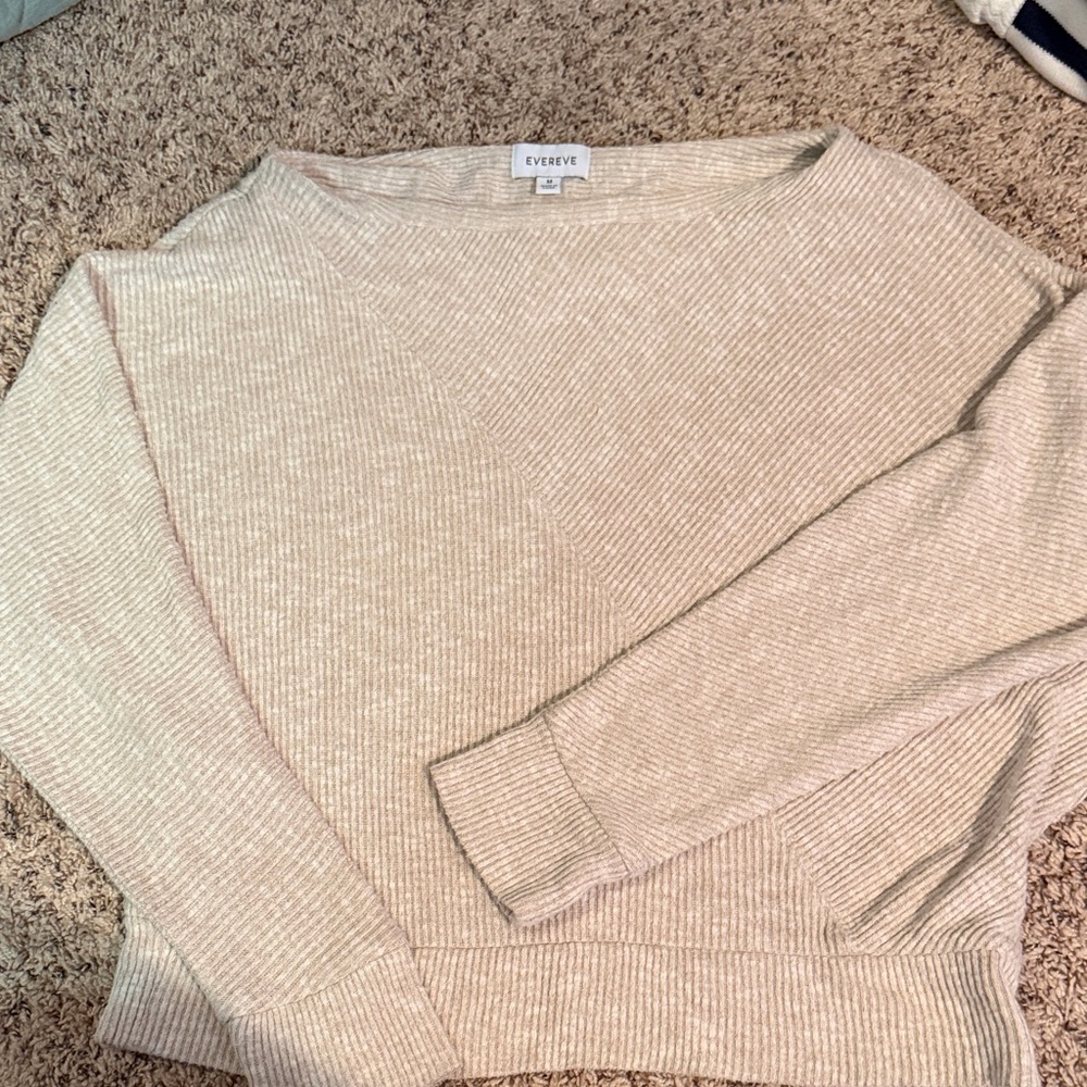 Evereve Women's V-Neck Cream Sweater